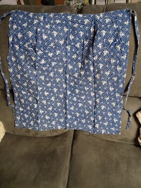 Vintage Blue Floral Half Apron 60s-70s Hostess Cottage Retro Kitchen Cleaning OS